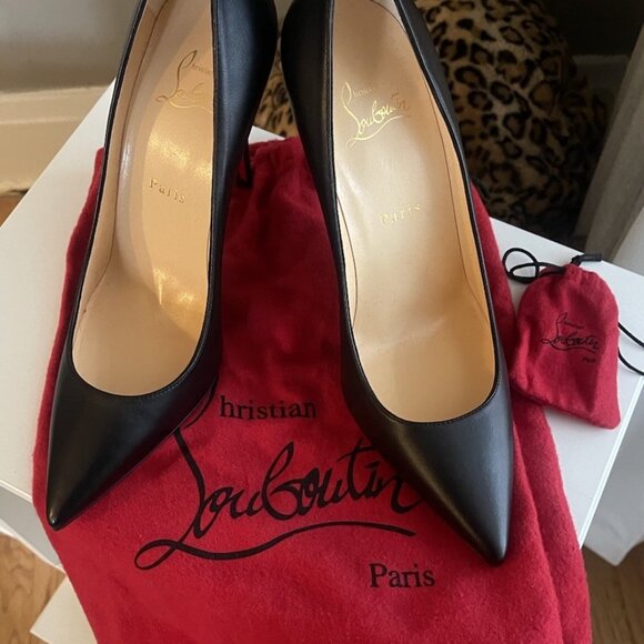 Christian Louboutin So Kate Pointed Toe Pump - Picture 5 of 9